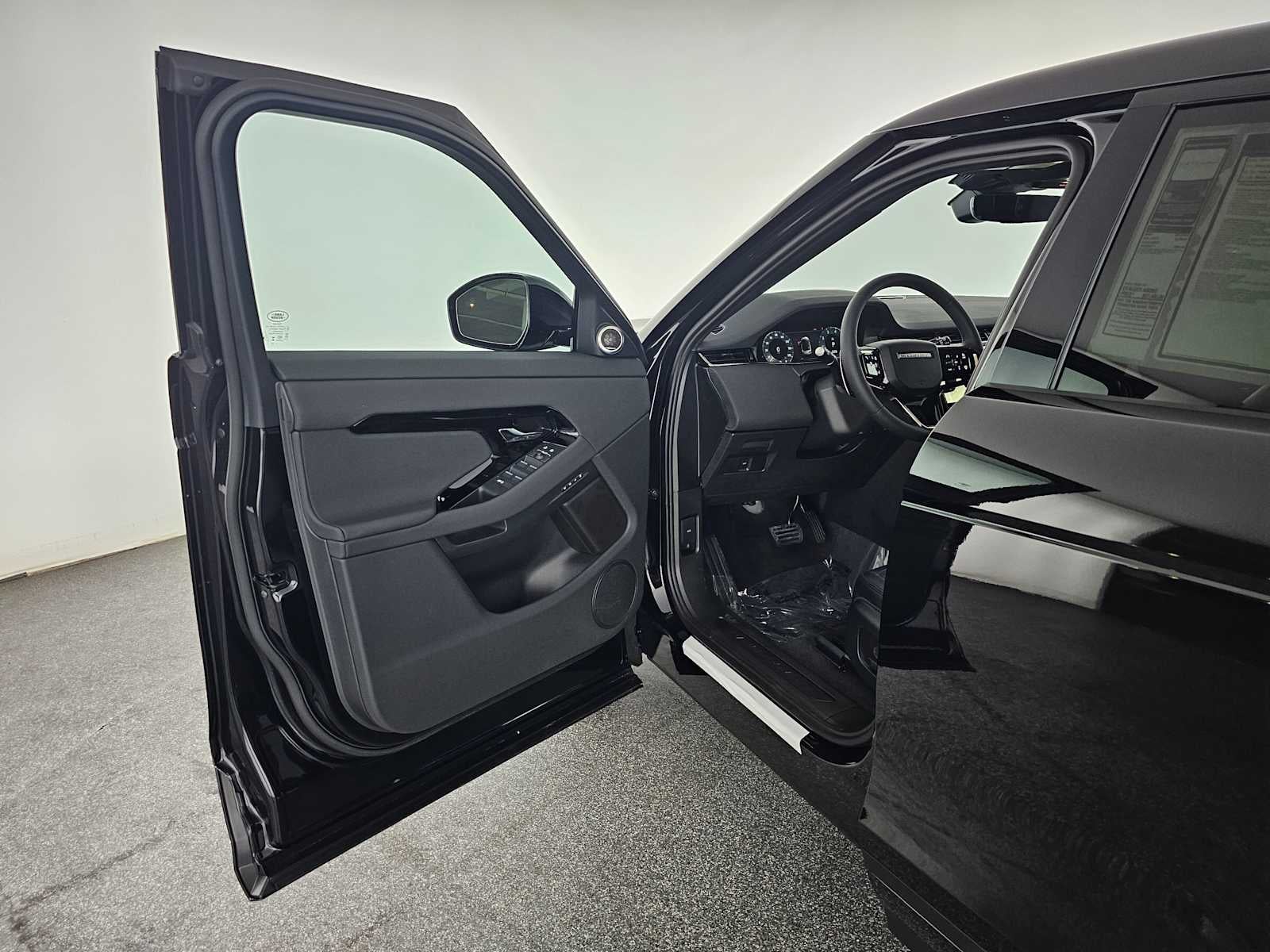 2026 Land Rover Range Rover Evoque Core S