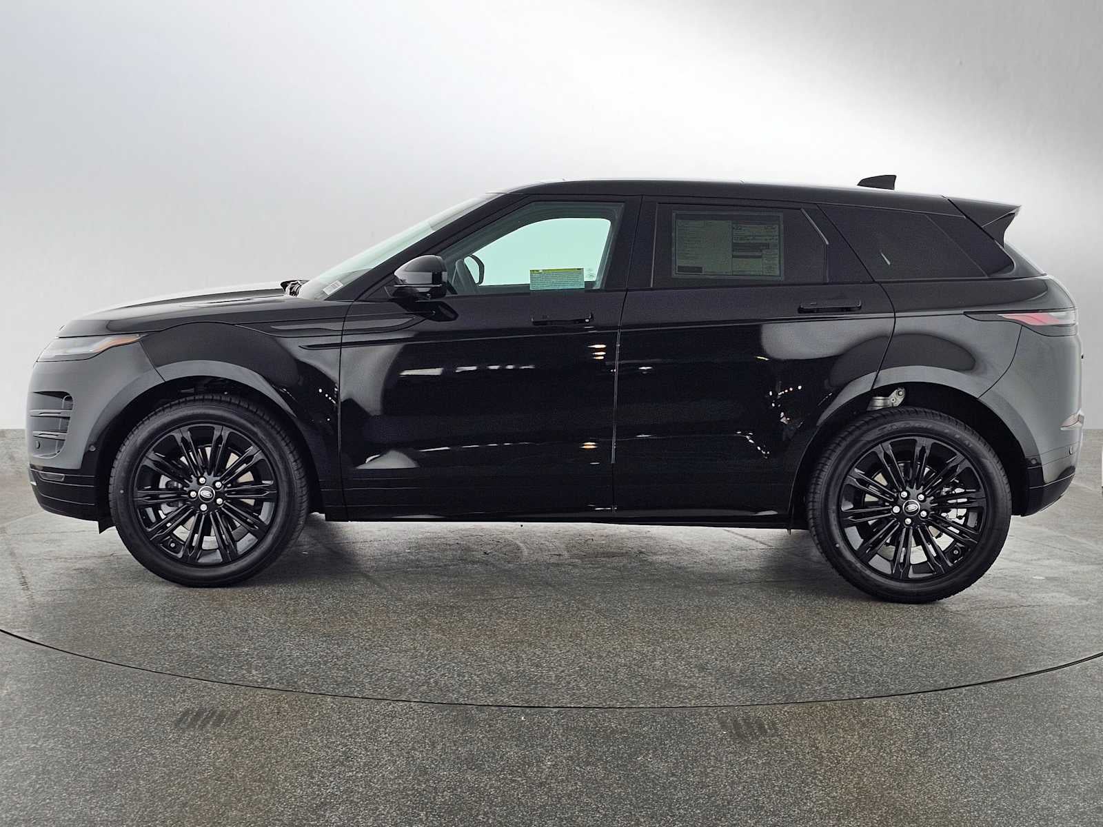 2026 Land Rover Range Rover Evoque Dynamic SE