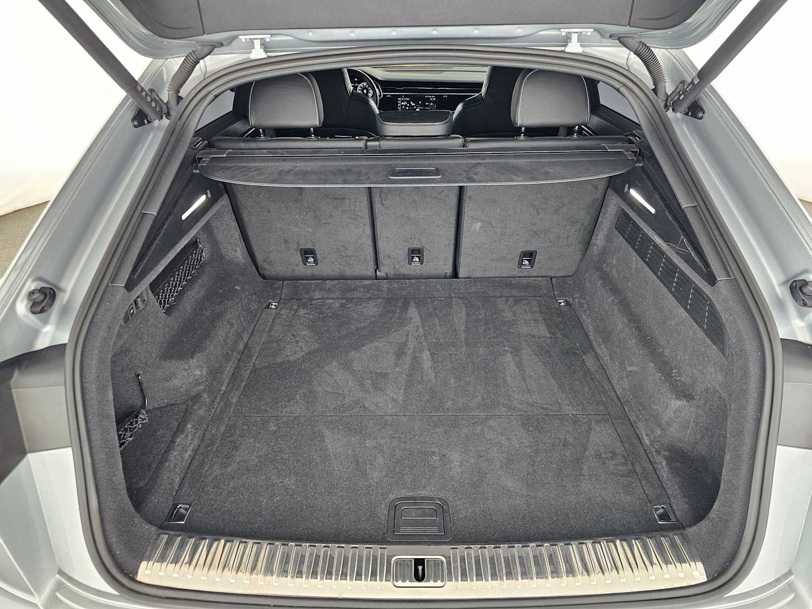 2023 Audi SQ8 Premium Plus