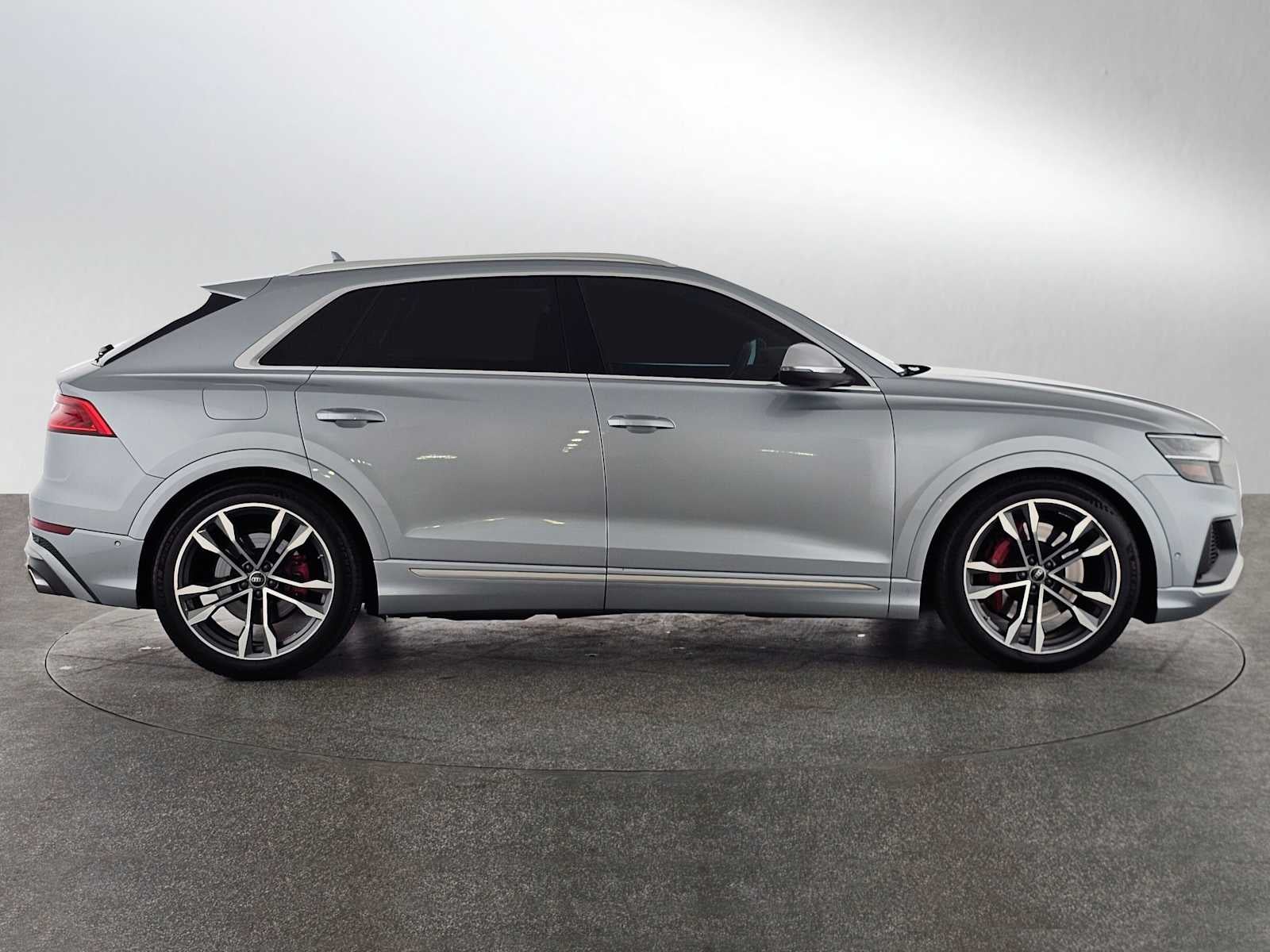 2023 Audi SQ8 Premium Plus