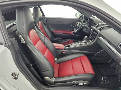 2022 Porsche 718 Cayman T