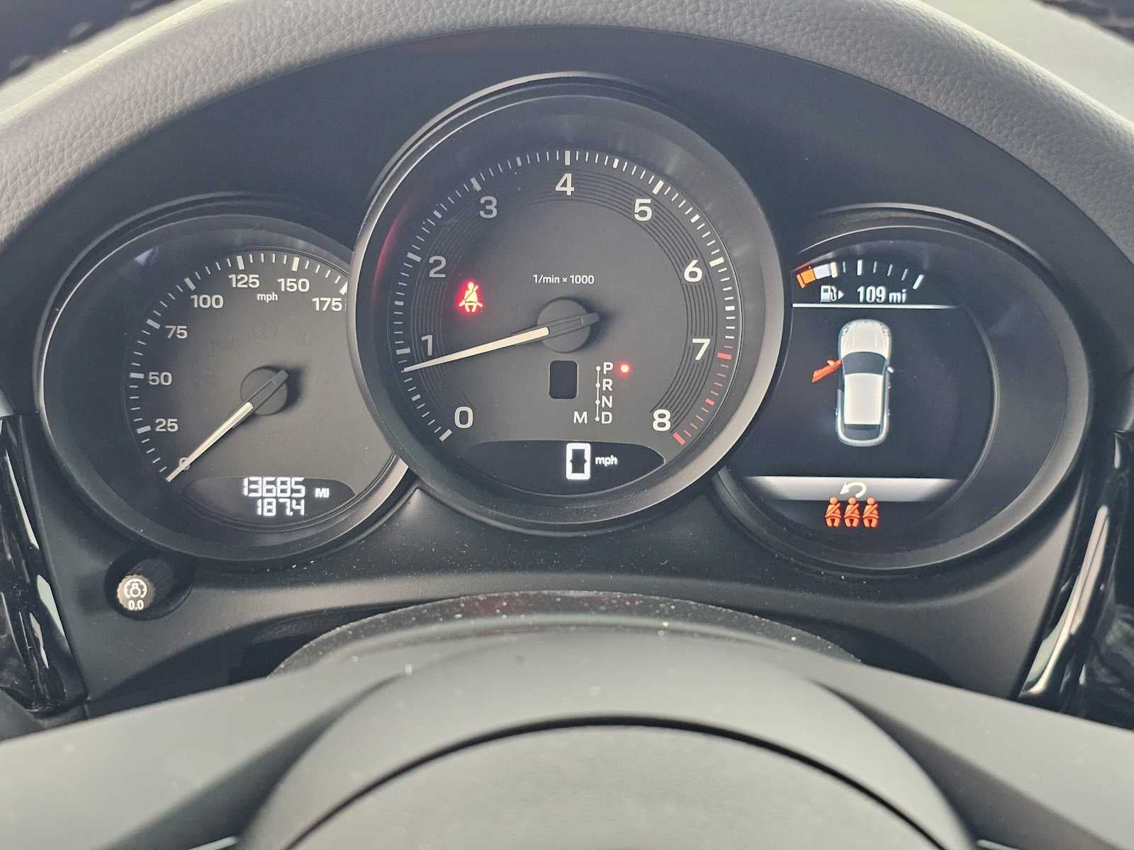 2023 Porsche Macan AWD