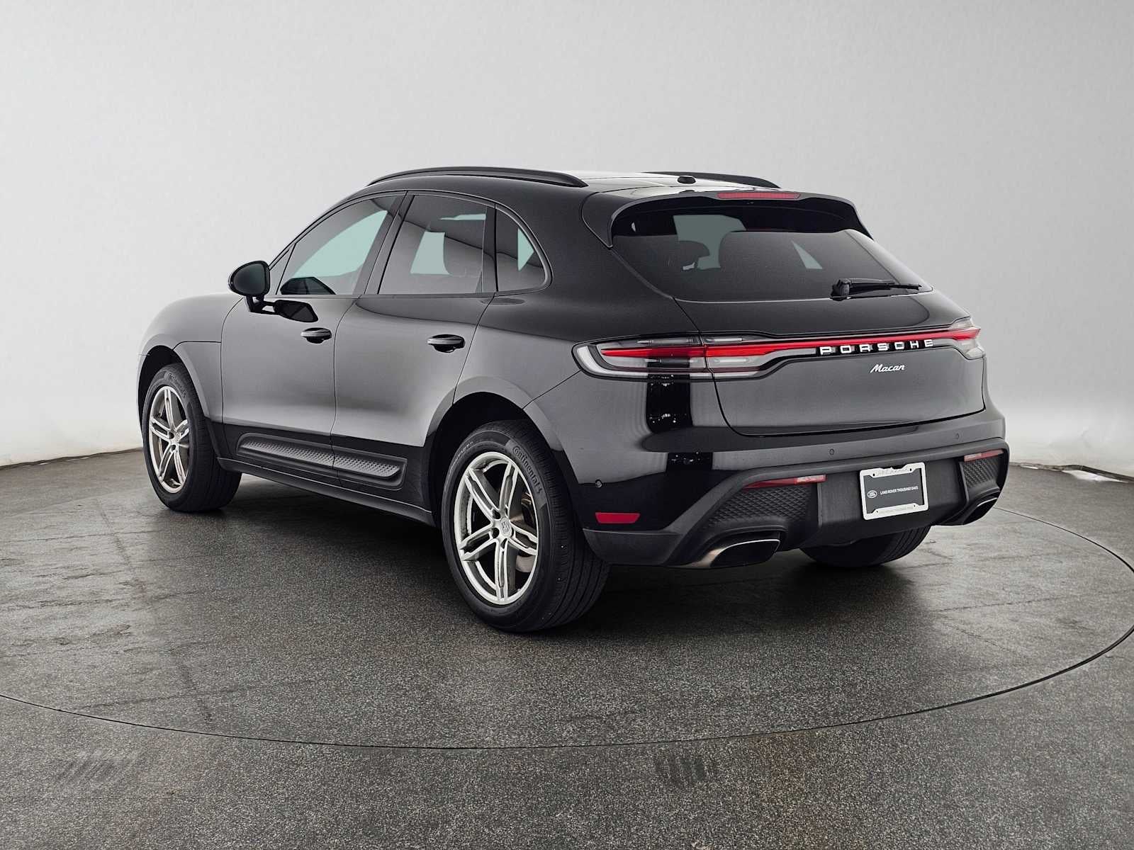 2023 Porsche Macan AWD