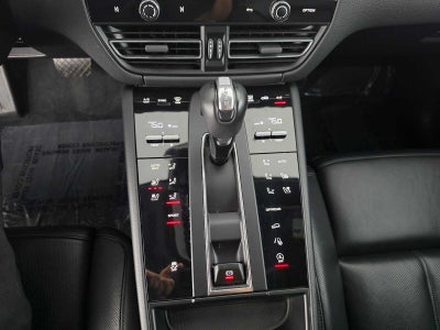 2024 Porsche Macan AWD