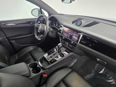2025 Porsche Macan AWD
