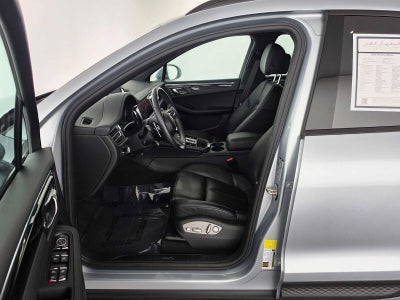 2025 Porsche Macan AWD