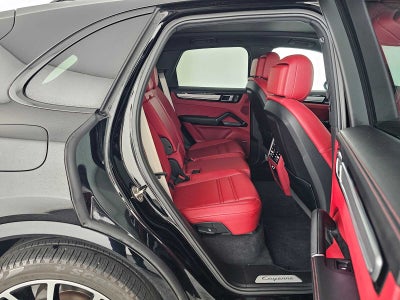 2022 Porsche Cayenne Platinum Edition