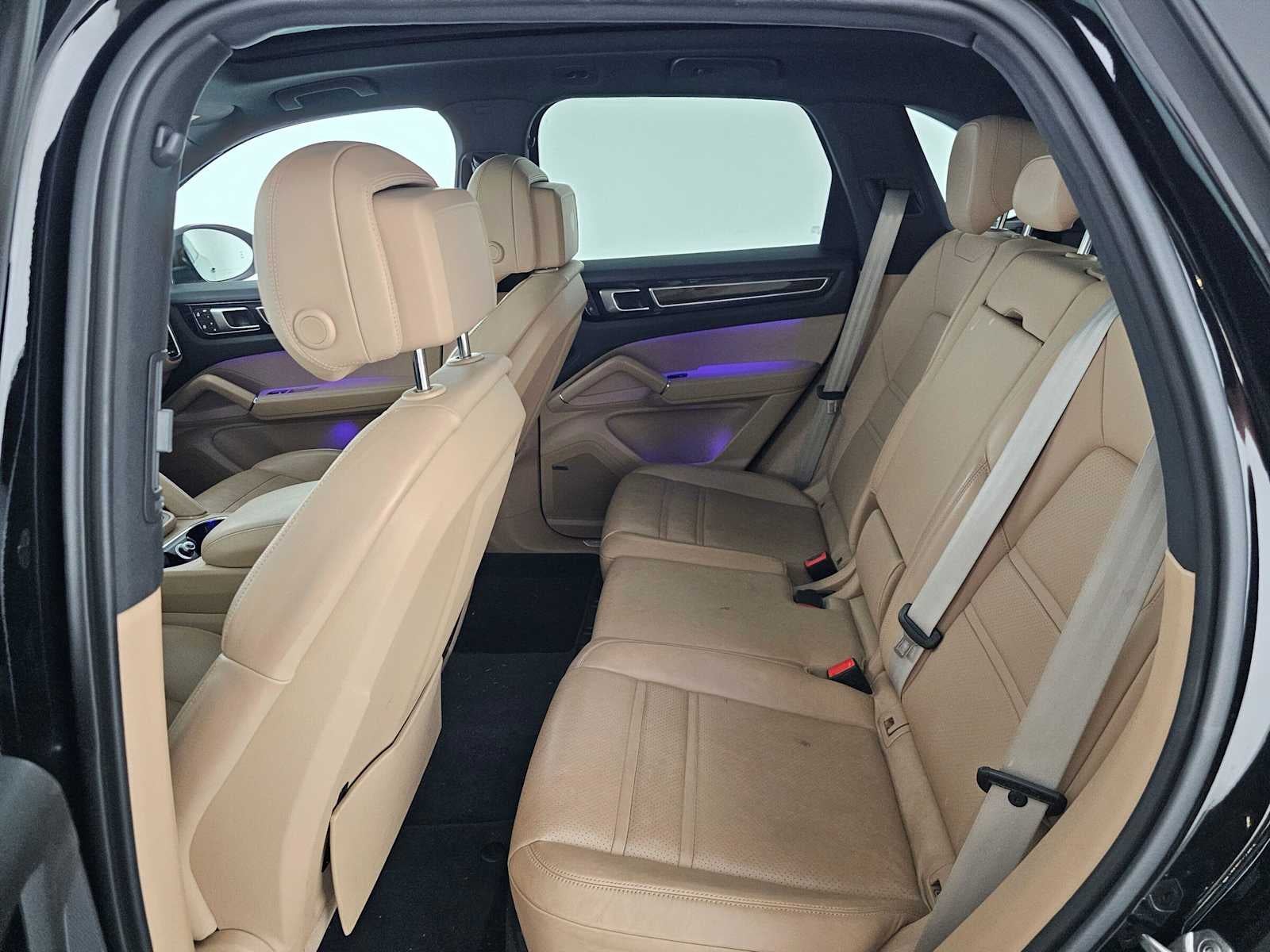 2023 Porsche Cayenne Platinum Edition