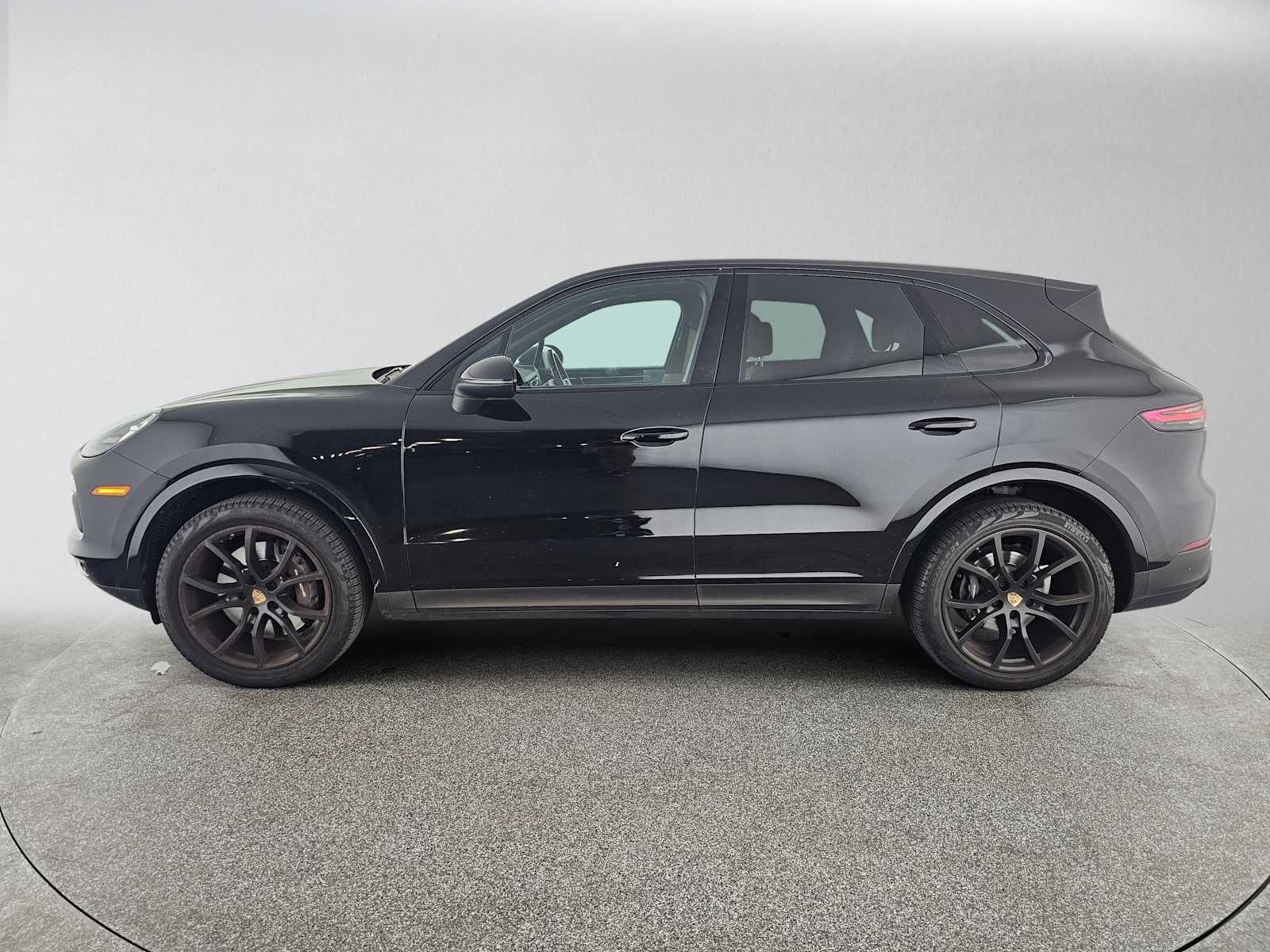 2023 Porsche Cayenne Platinum Edition
