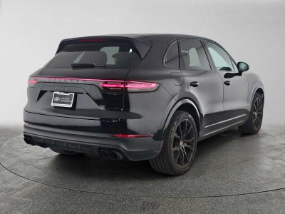 2023 Porsche Cayenne Platinum Edition