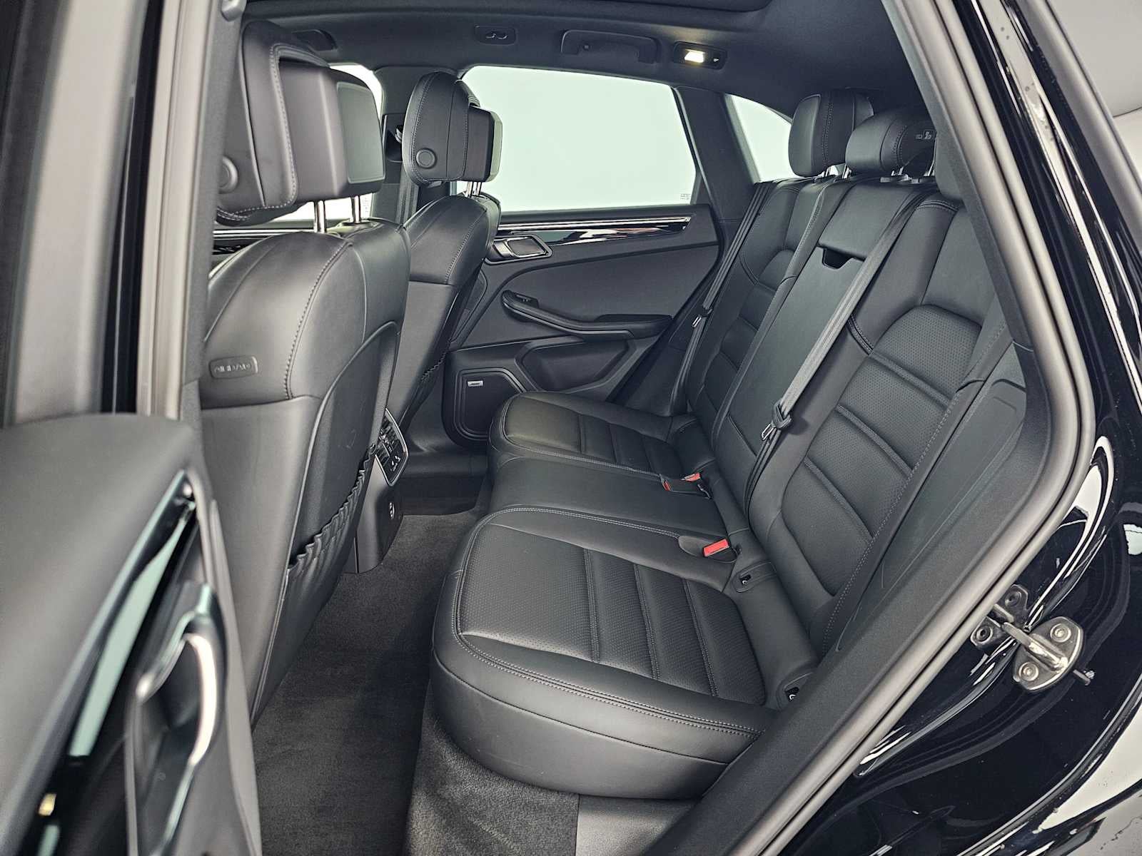 2024 Porsche Macan S