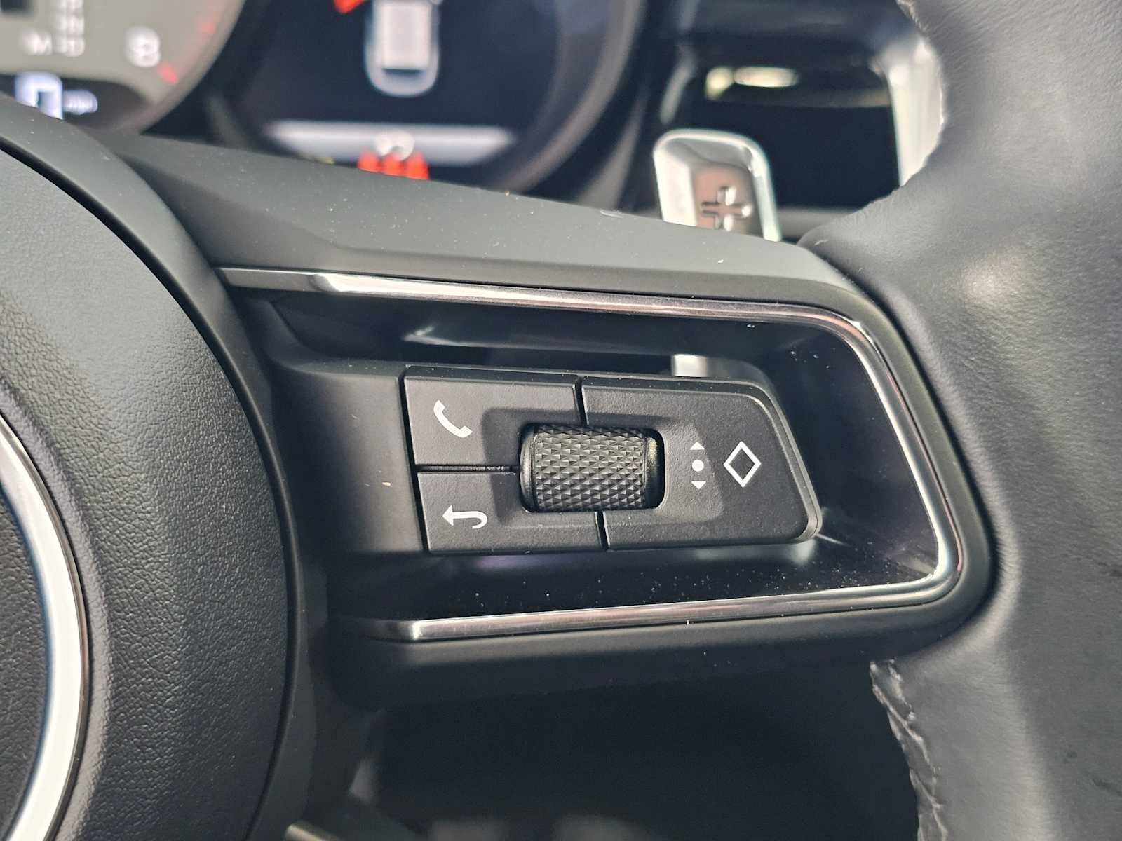 2024 Porsche Macan S