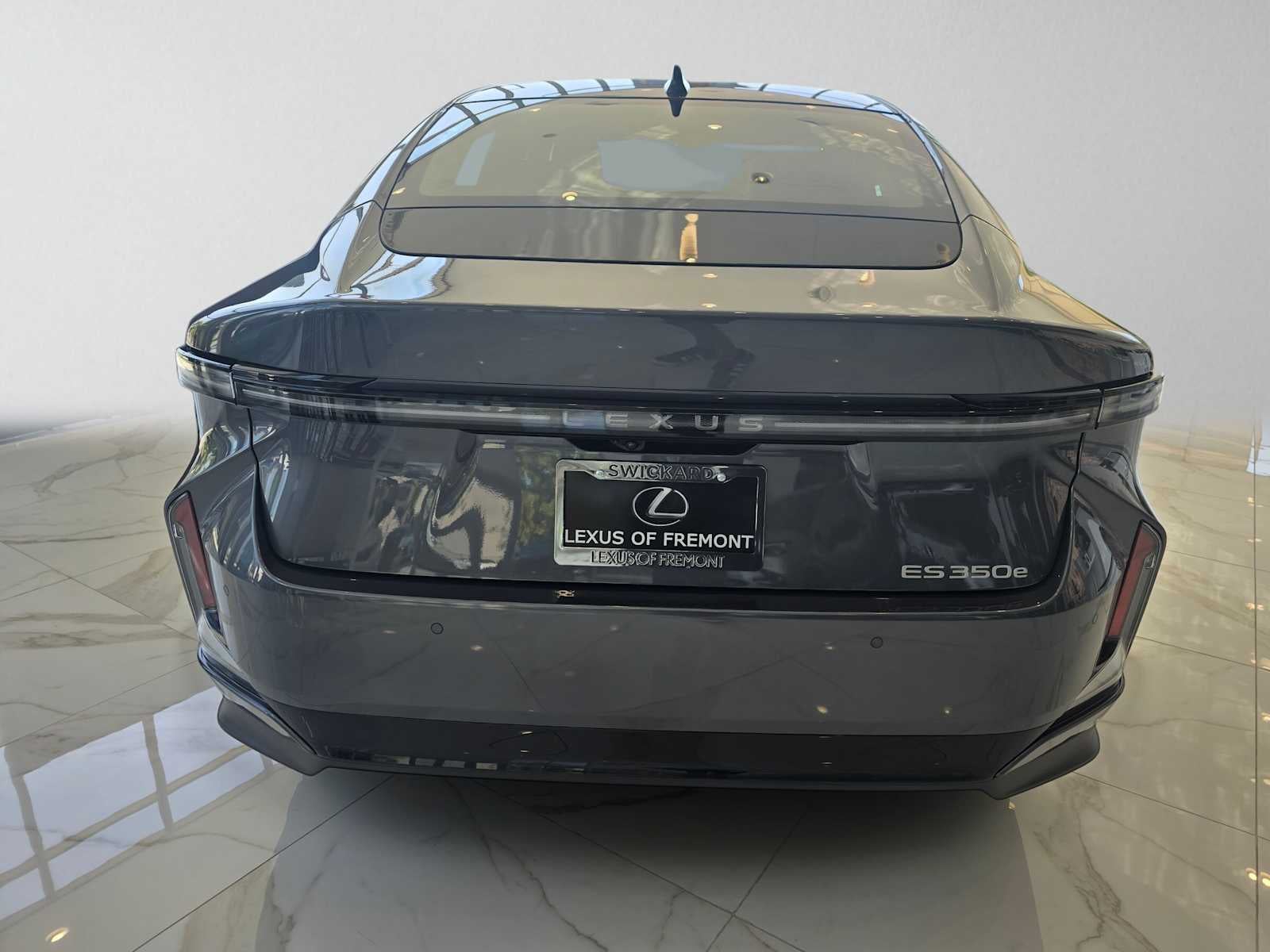 2026 Lexus ES 350e Premium