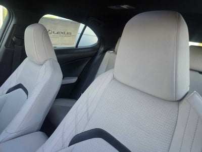 2026 Lexus UX 300h PREMIUM AWD