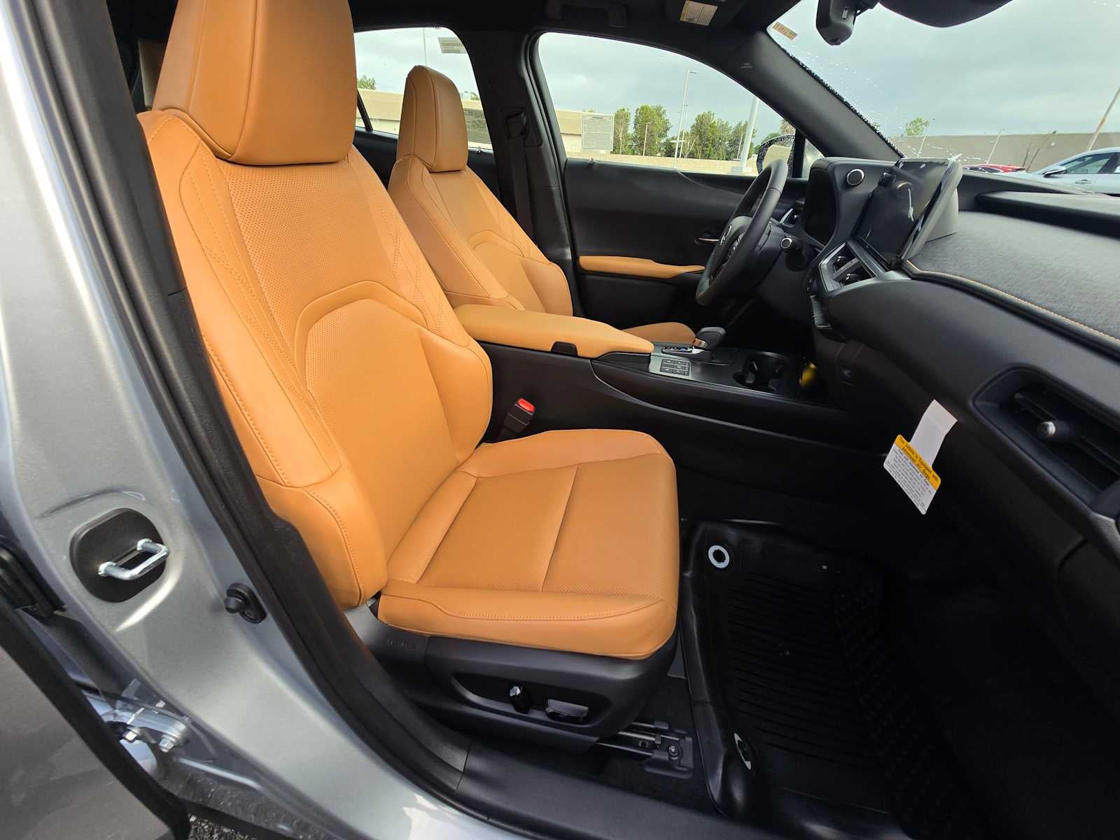 2026 Lexus UX 300h PREMIUM AWD