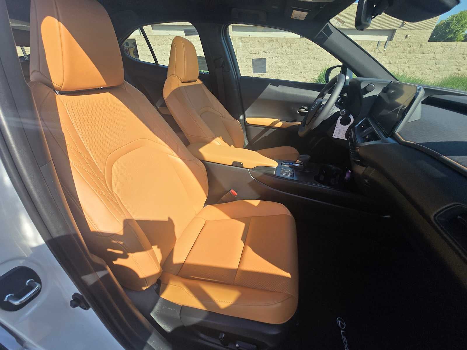 2026 Lexus UX 300h PREMIUM