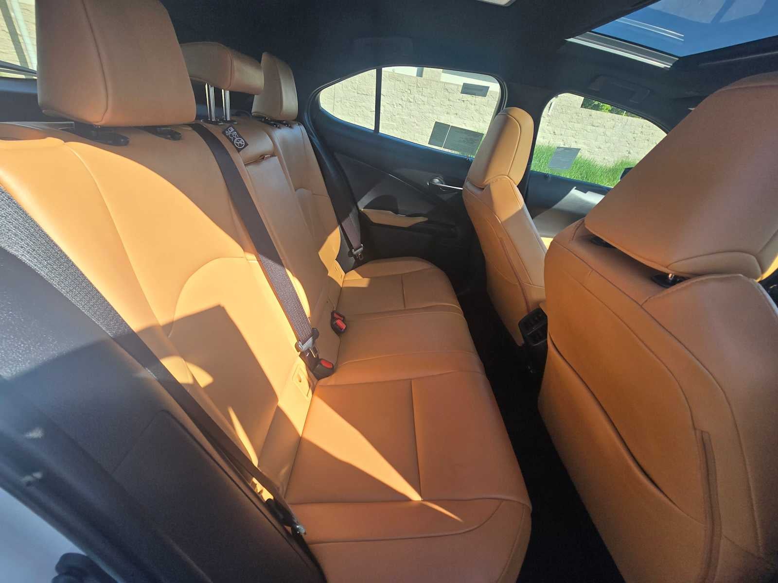 2026 Lexus UX 300h PREMIUM