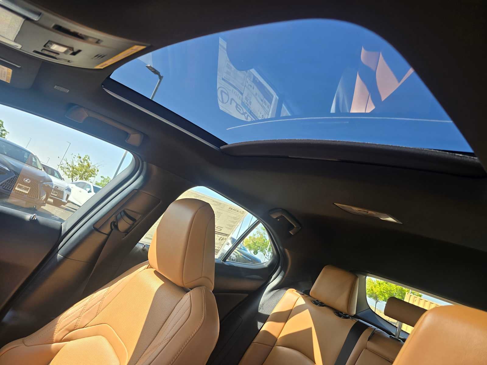 2026 Lexus UX 300h PREMIUM