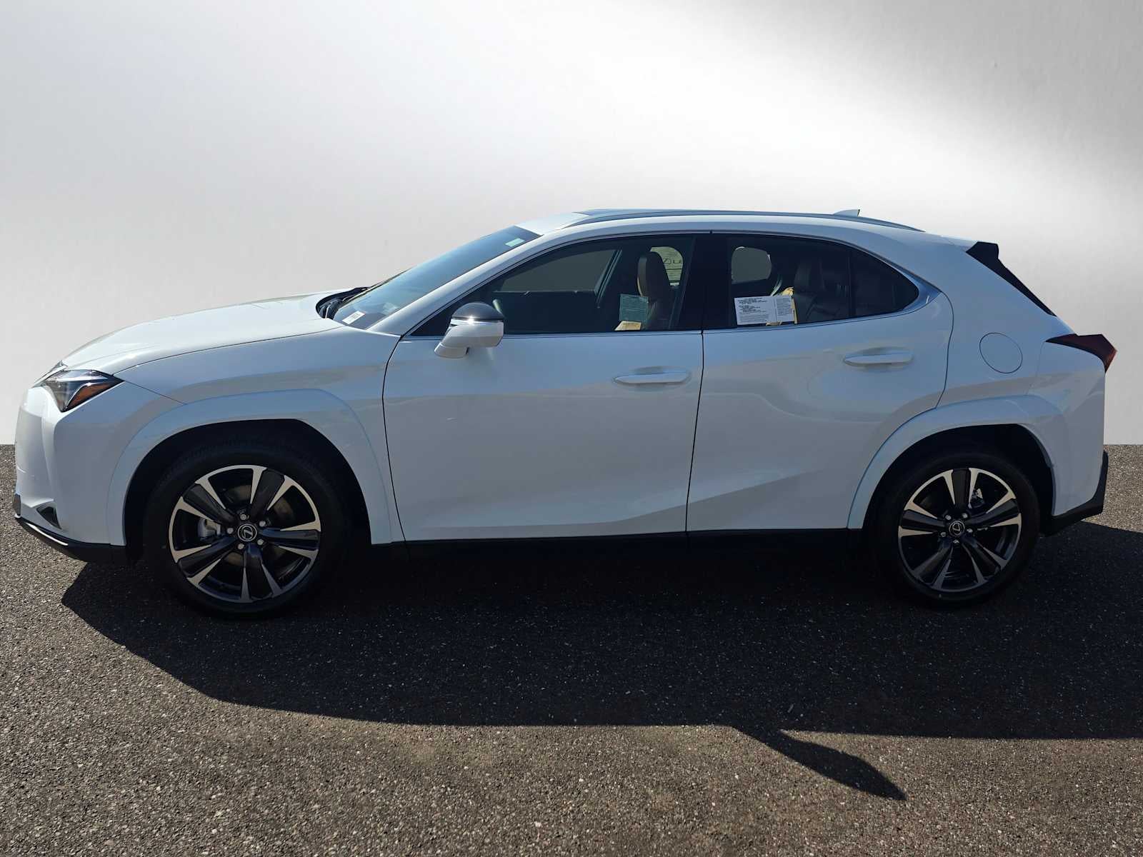 2026 Lexus UX 300h PREMIUM