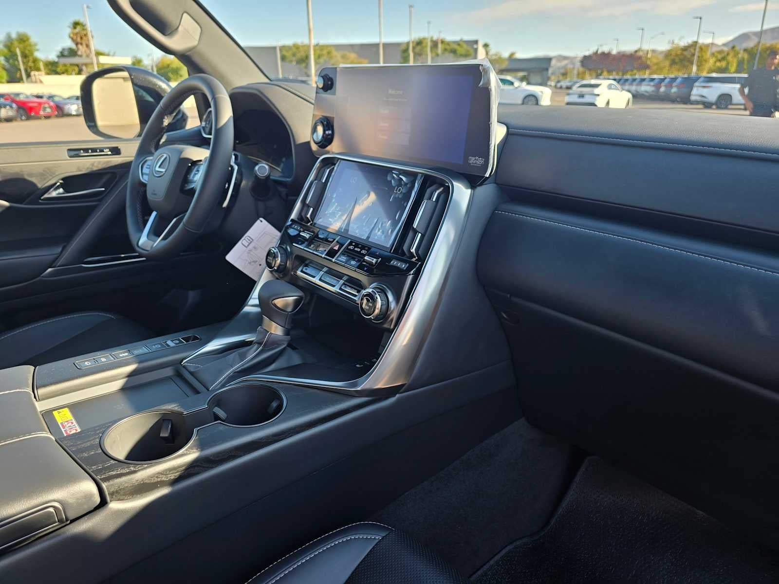 2025 Lexus LX 600 PREMIUM