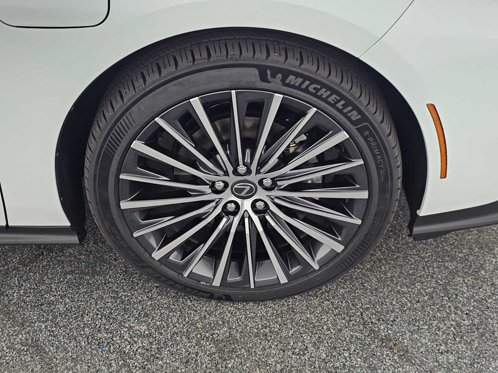 2026 Lexus ES 350e PREMIUM