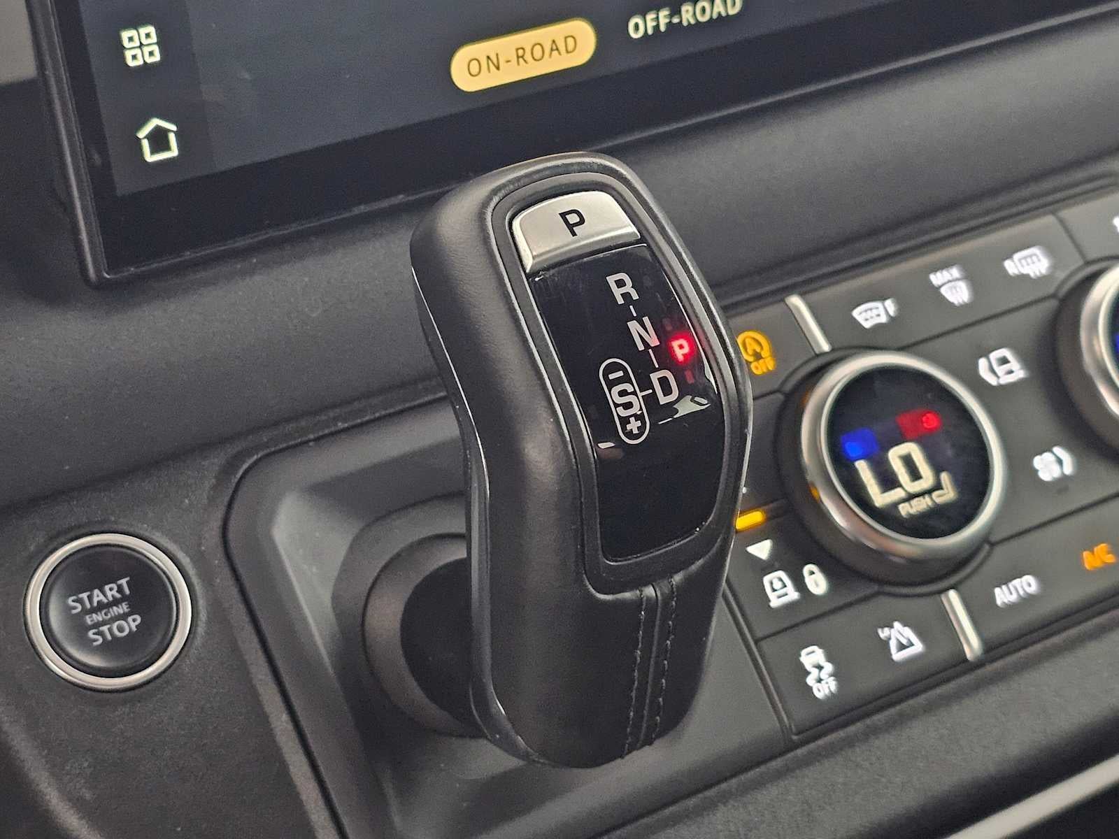 2022 Land Rover Defender X-Dynamic SE