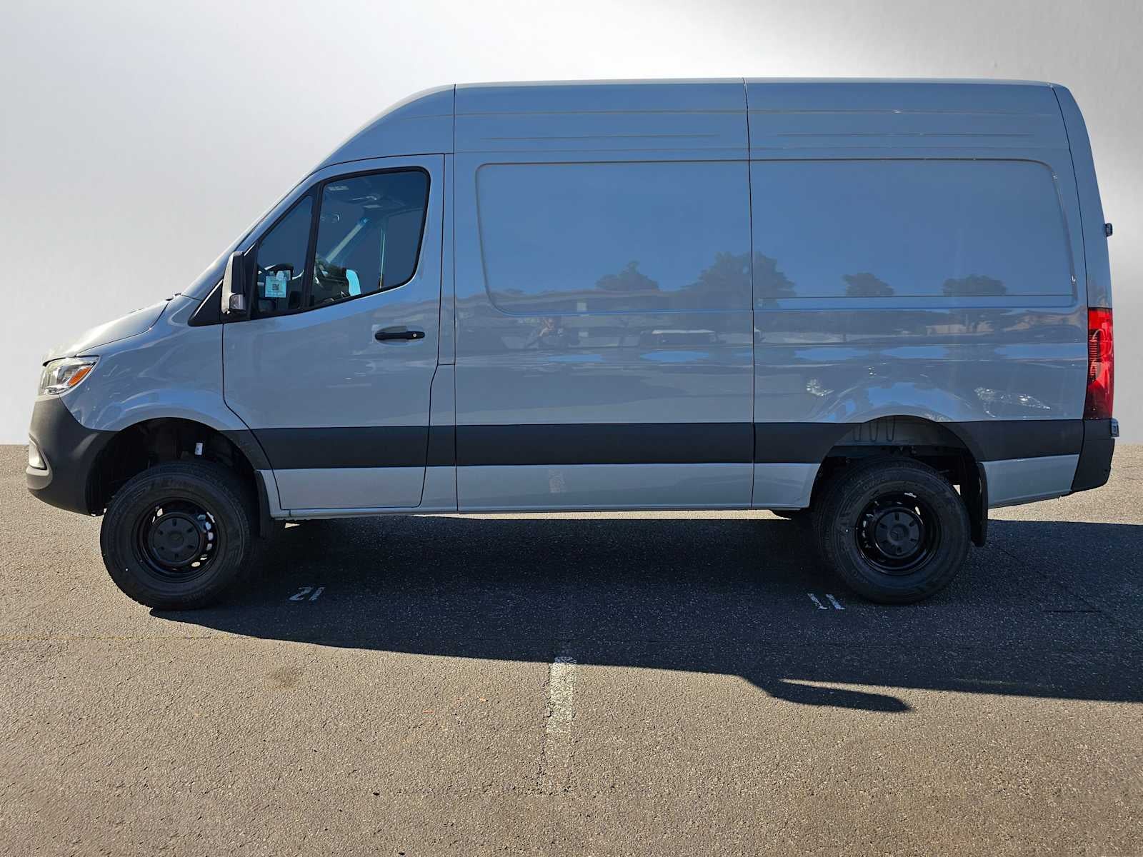 2026 Mercedes-Benz Sprinter 2500 Standard Roof I4 Diesel HO 144" AWD