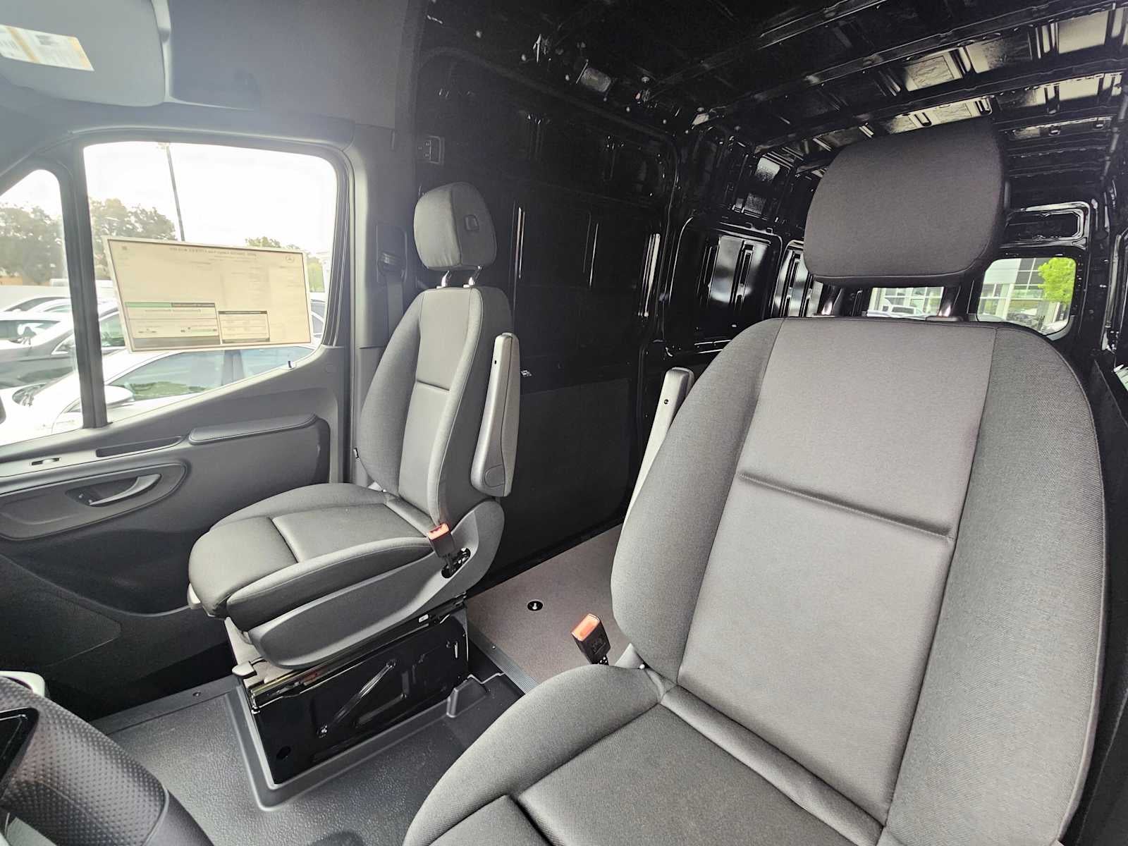 2025 Mercedes-Benz Sprinter 3500XD High Roof I4 Diesel HO 170" Extended RWD