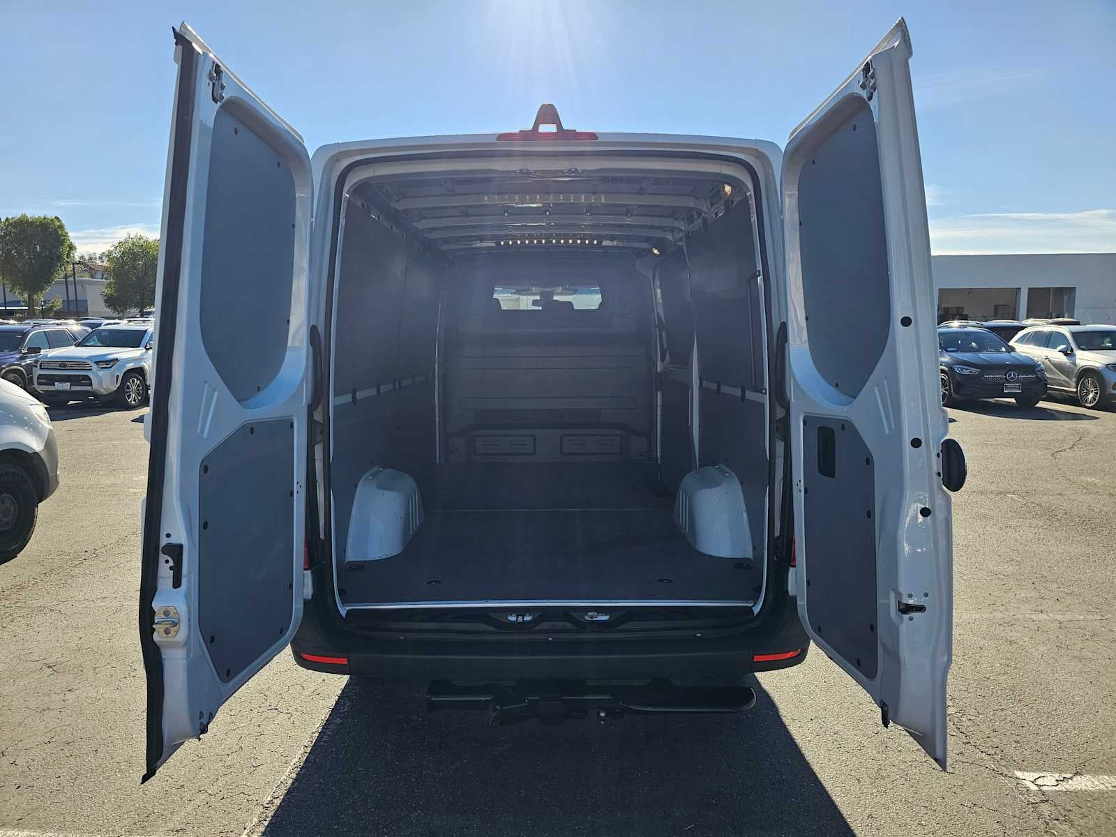 2025 Mercedes-Benz Sprinter 2500 Standard Roof I4 Diesel 144" RWD