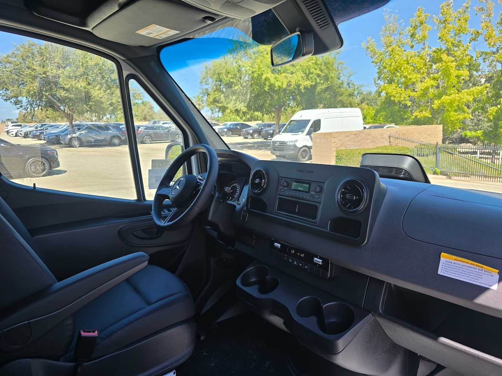 2025 Mercedes-Benz Sprinter 2500 Standard Roof I4 Diesel 144" RWD