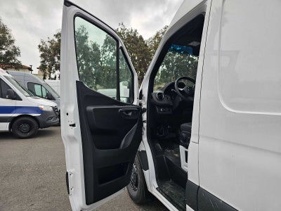 2025 Mercedes-Benz Sprinter 2500 Standard Roof I4 Diesel 144" RWD