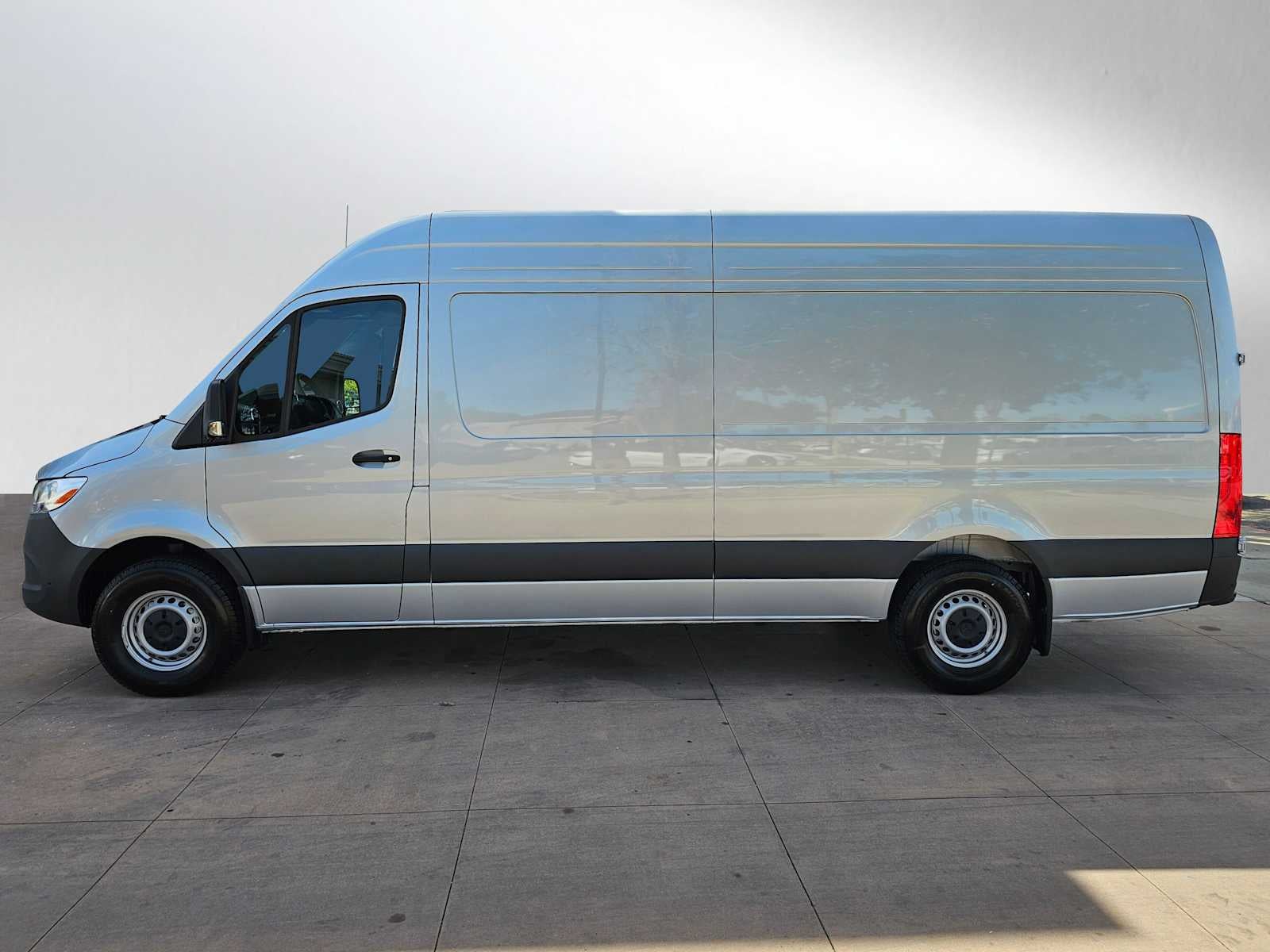 2025 Mercedes-Benz Sprinter 2500 High Roof I4 Diesel HO 170" RWD