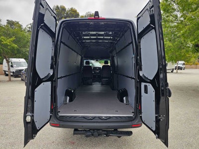 2025 Mercedes-Benz Sprinter 2500 High Roof I4 Diesel HO 170" RWD