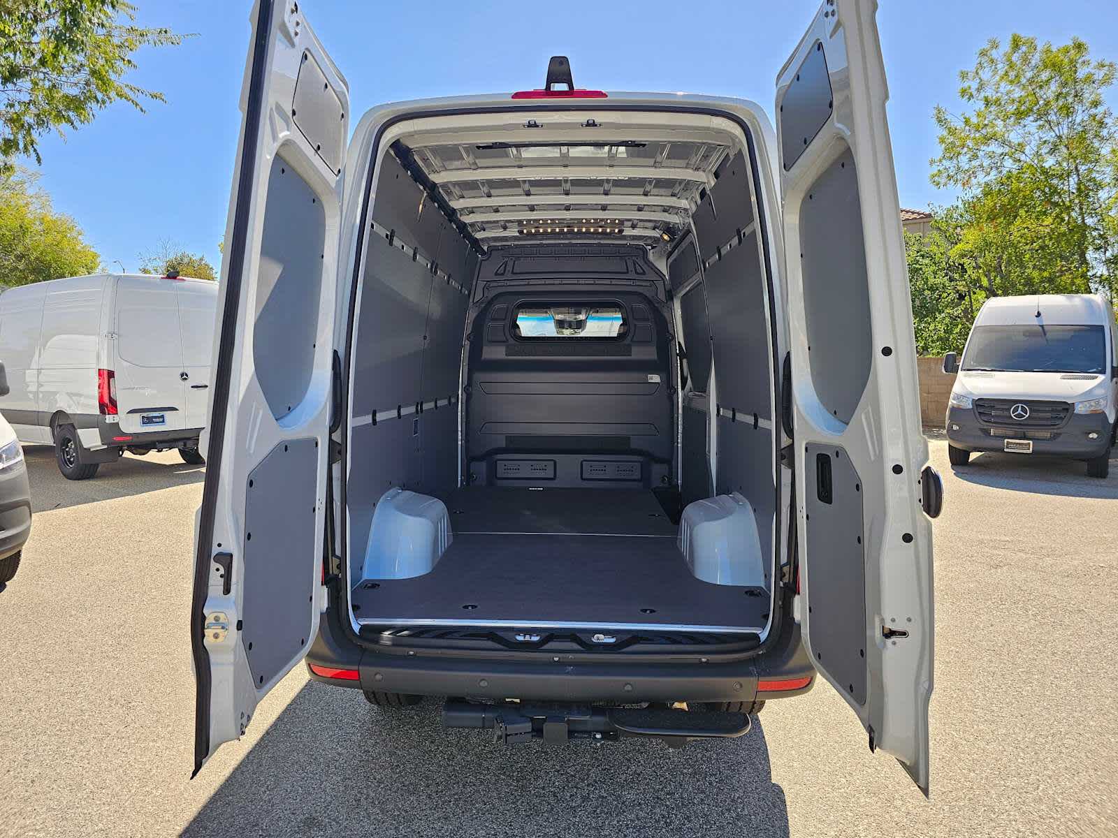 2024 Mercedes-Benz Sprinter 3500XD Standard Roof I4 Diesel HO 144" RWD