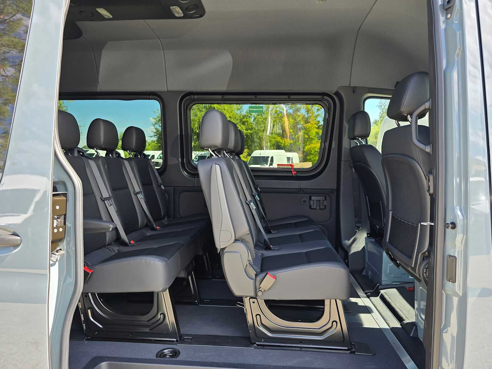 2025 Mercedes-Benz Sprinter 2500 Standard Roof I4 Diesel HO 144" RWD