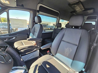 2025 Mercedes-Benz Sprinter 2500 Standard Roof I4 Diesel HO 144" RWD