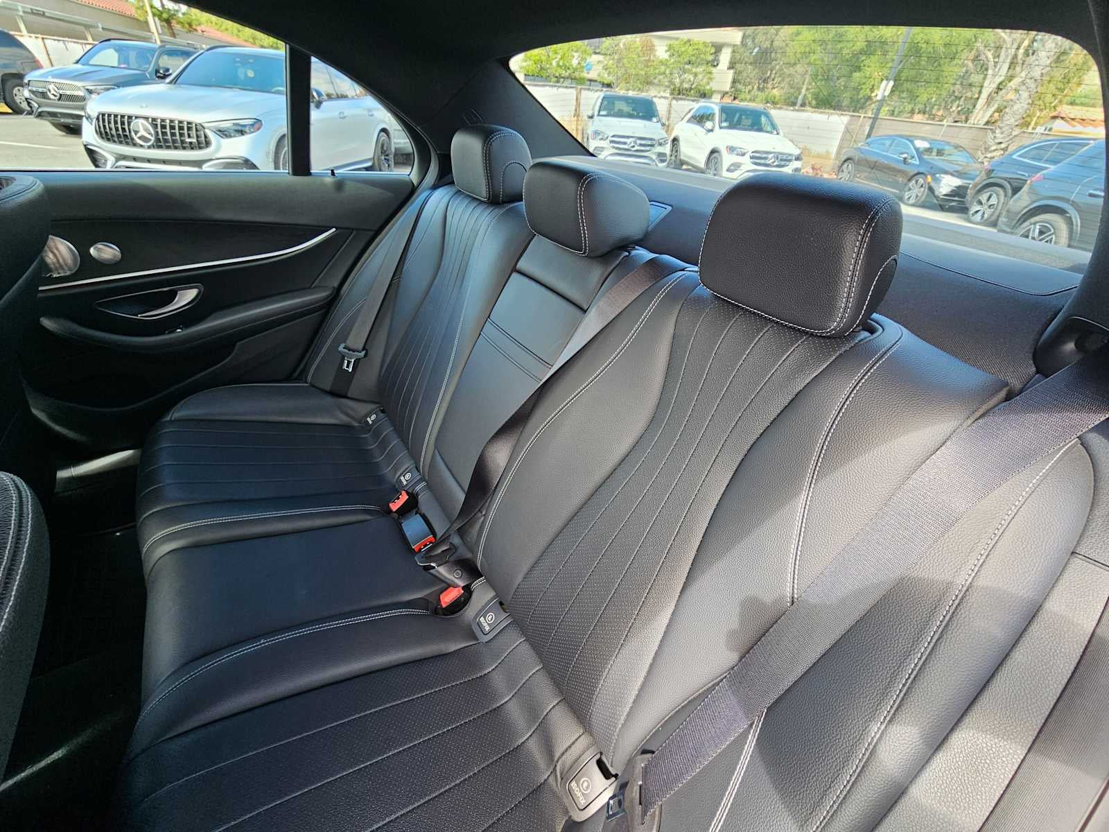 2017 Mercedes-Benz E 300 RWD Sedan