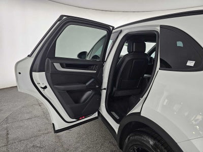 2025 Porsche Cayenne AWD