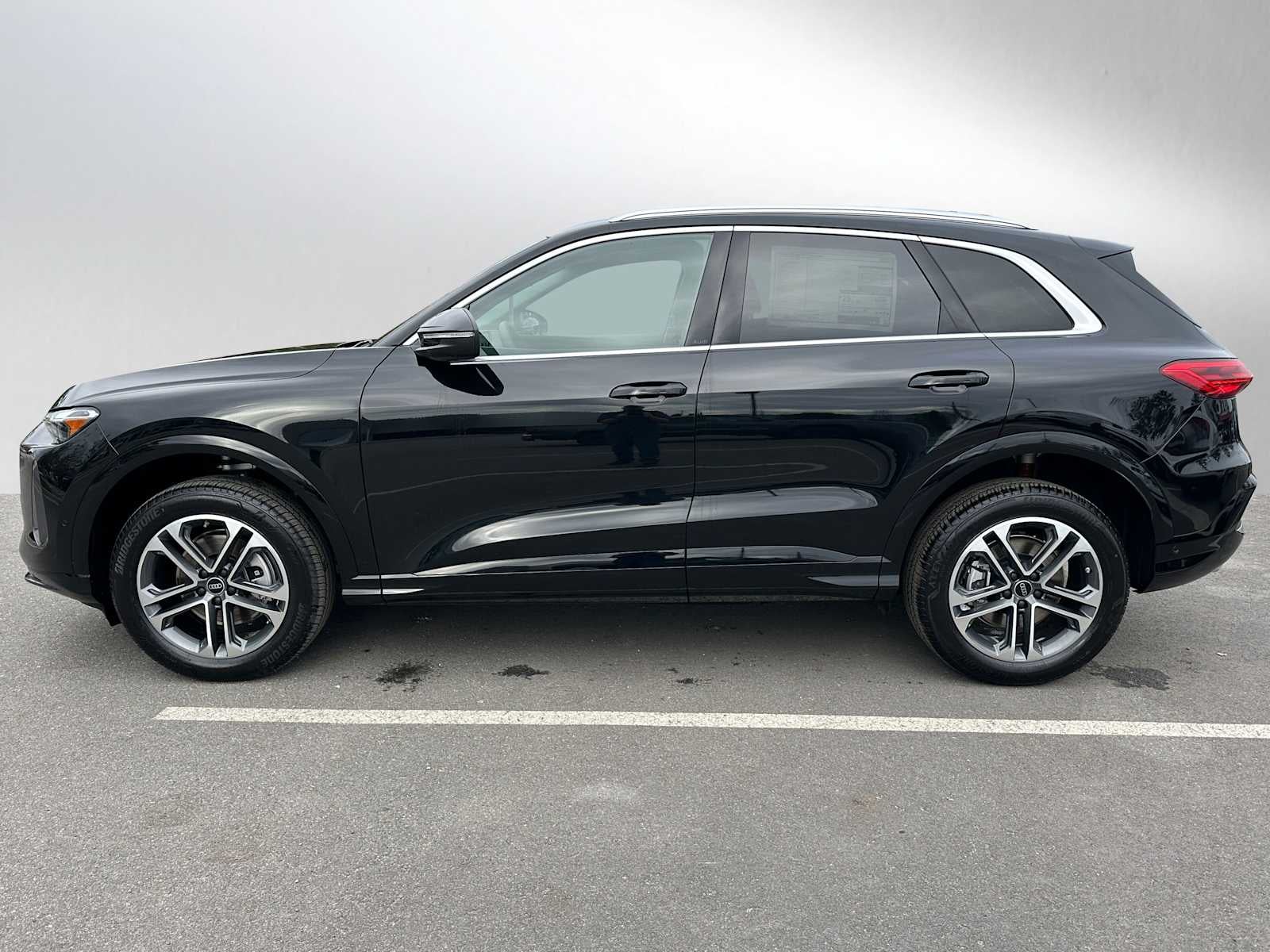 2025 Audi Q5 Base