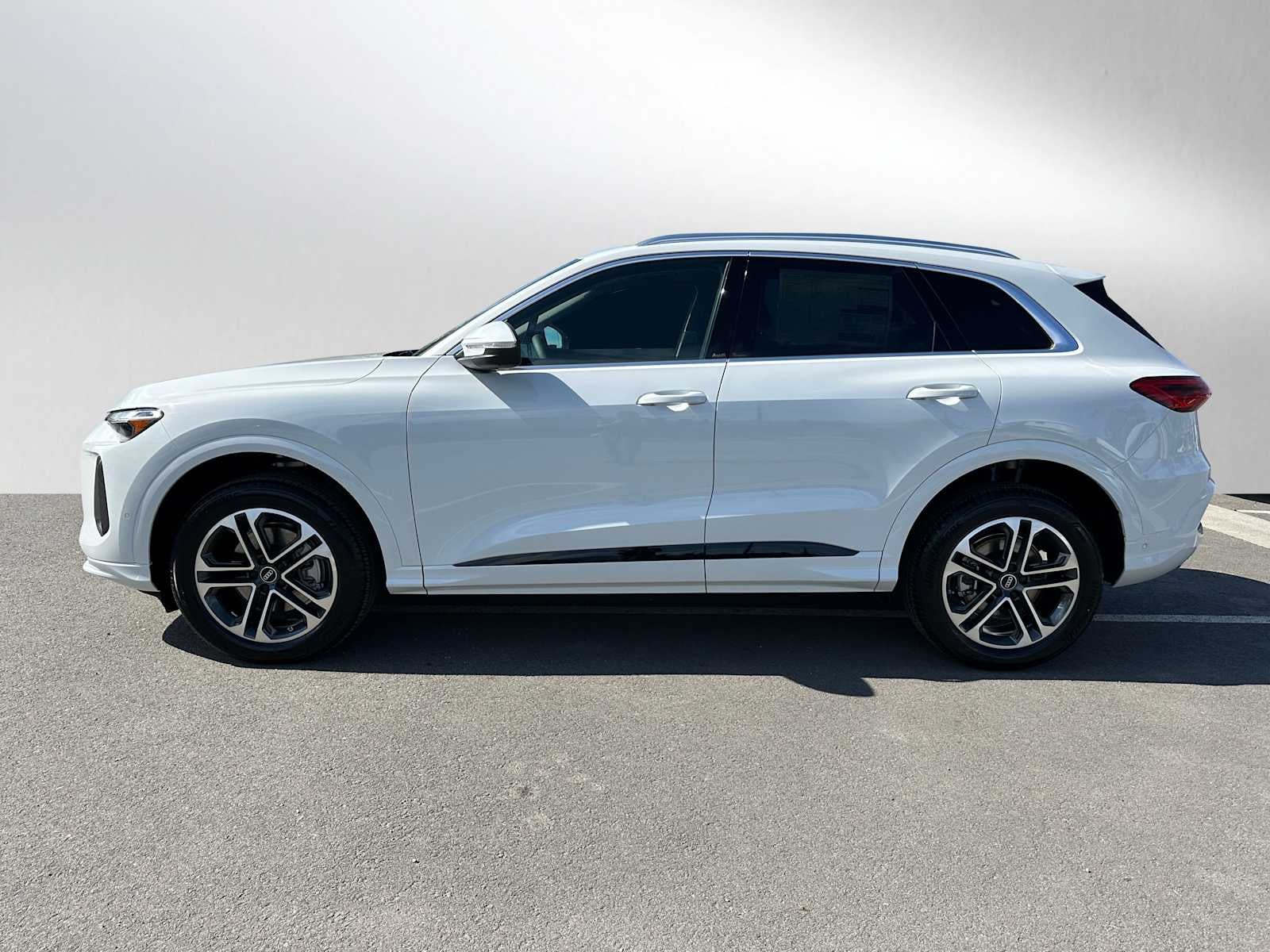 2025 Audi Q5 Base