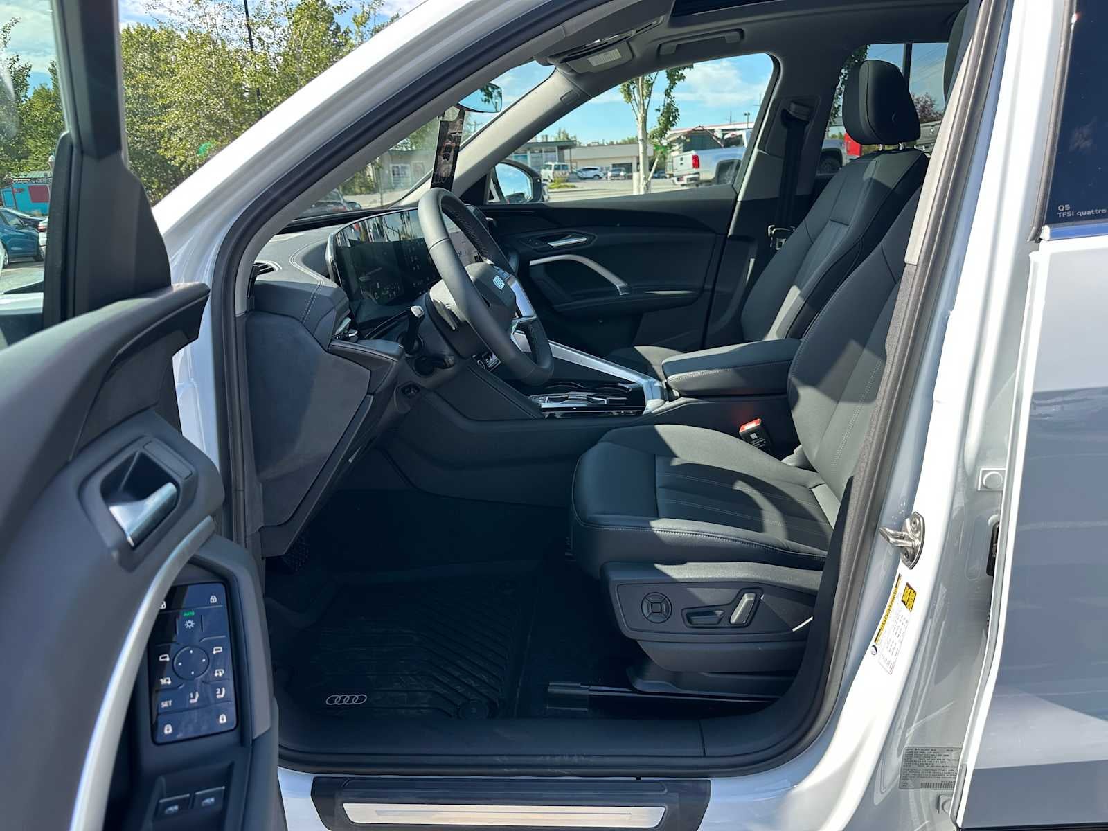 2025 Audi Q5 Base