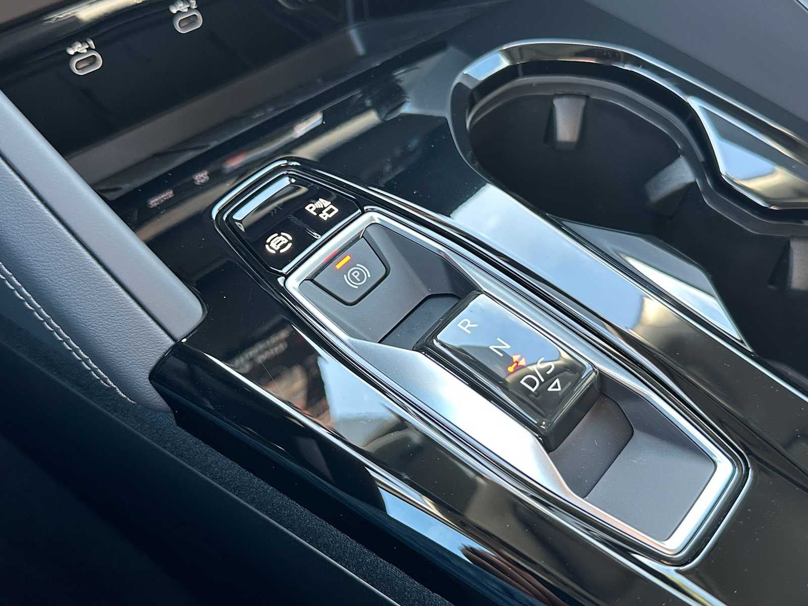 2025 Audi Q5 Base