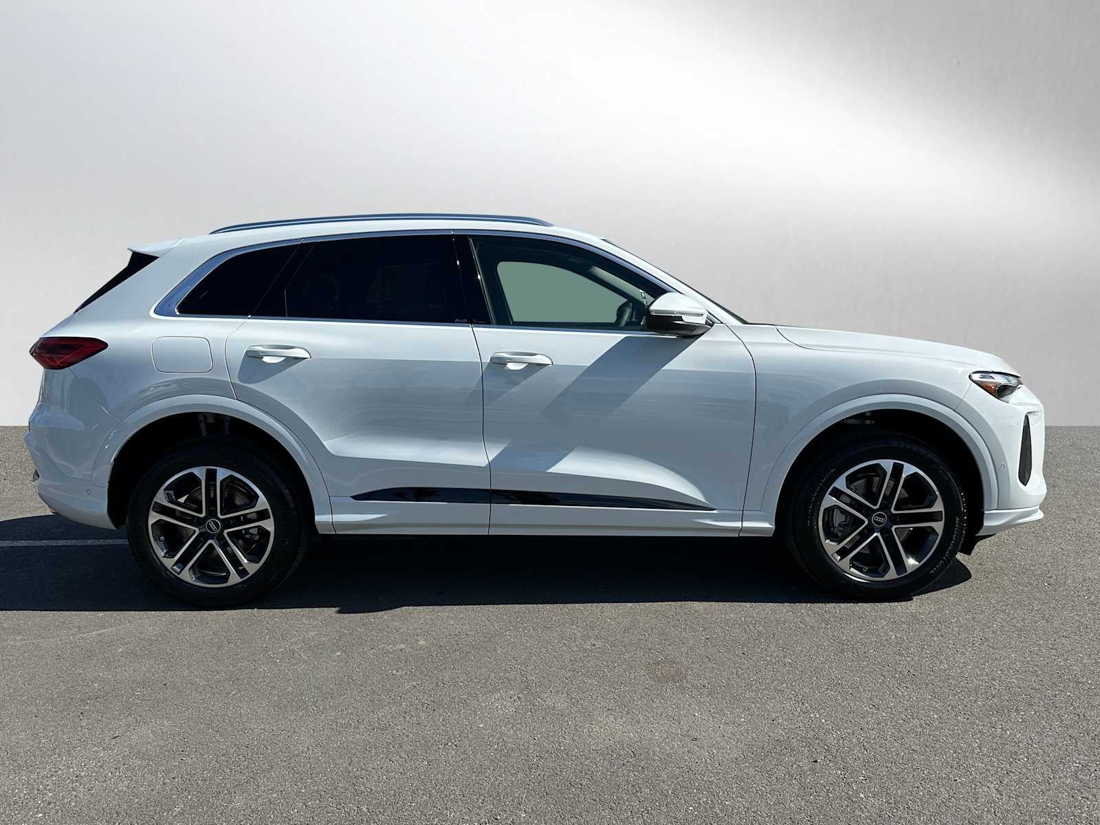 2025 Audi Q5 Base