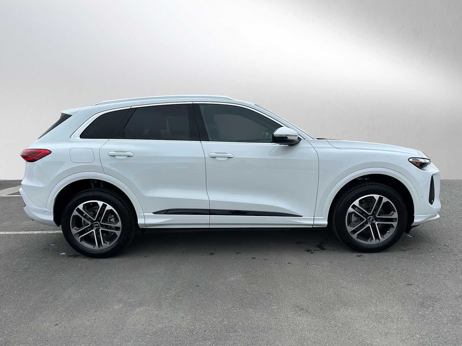 2025 Audi New Q5 Base