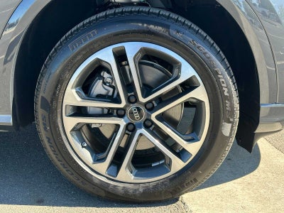 2025 Audi Q5 Base
