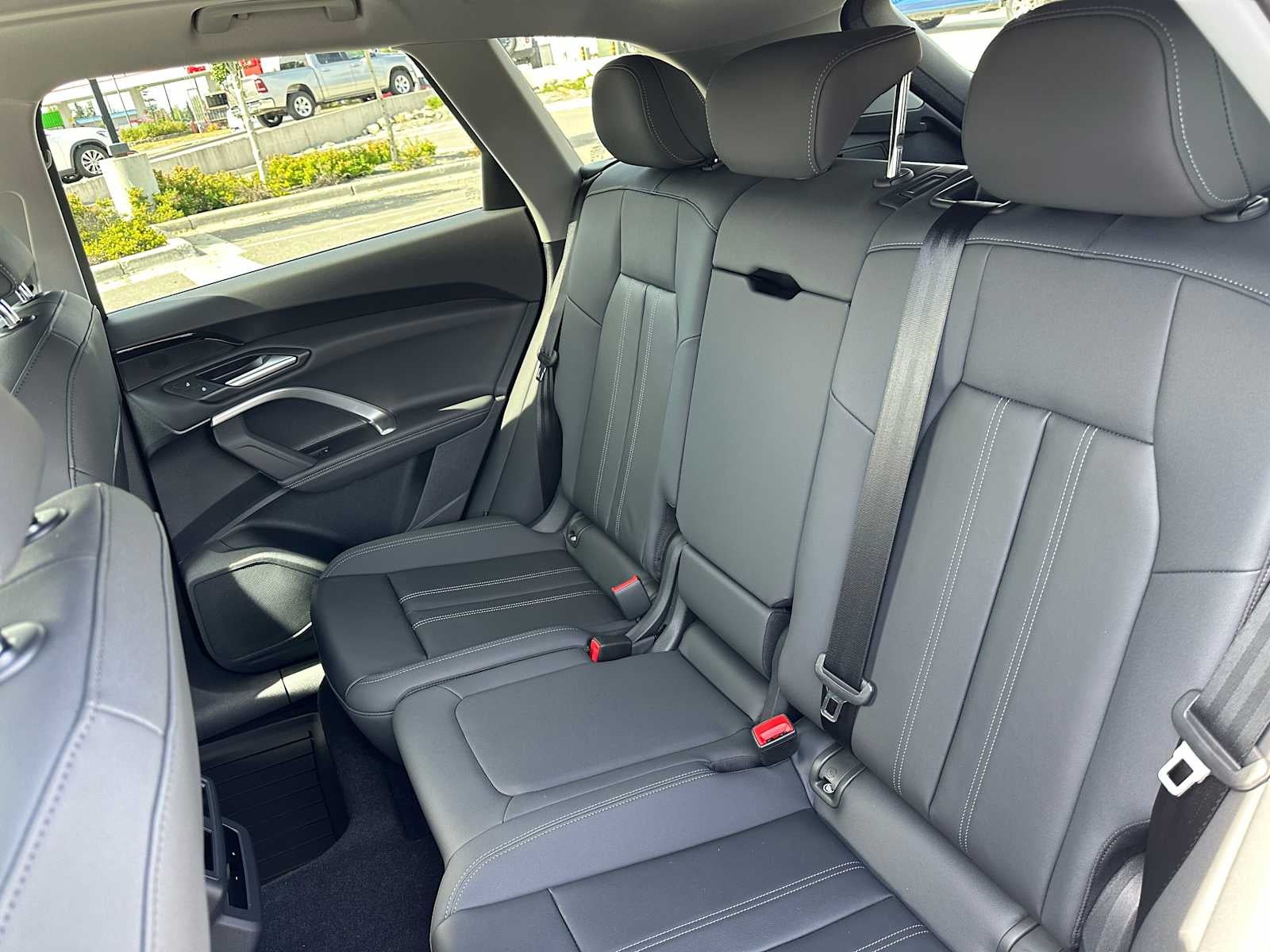 2025 Audi Q5 Base
