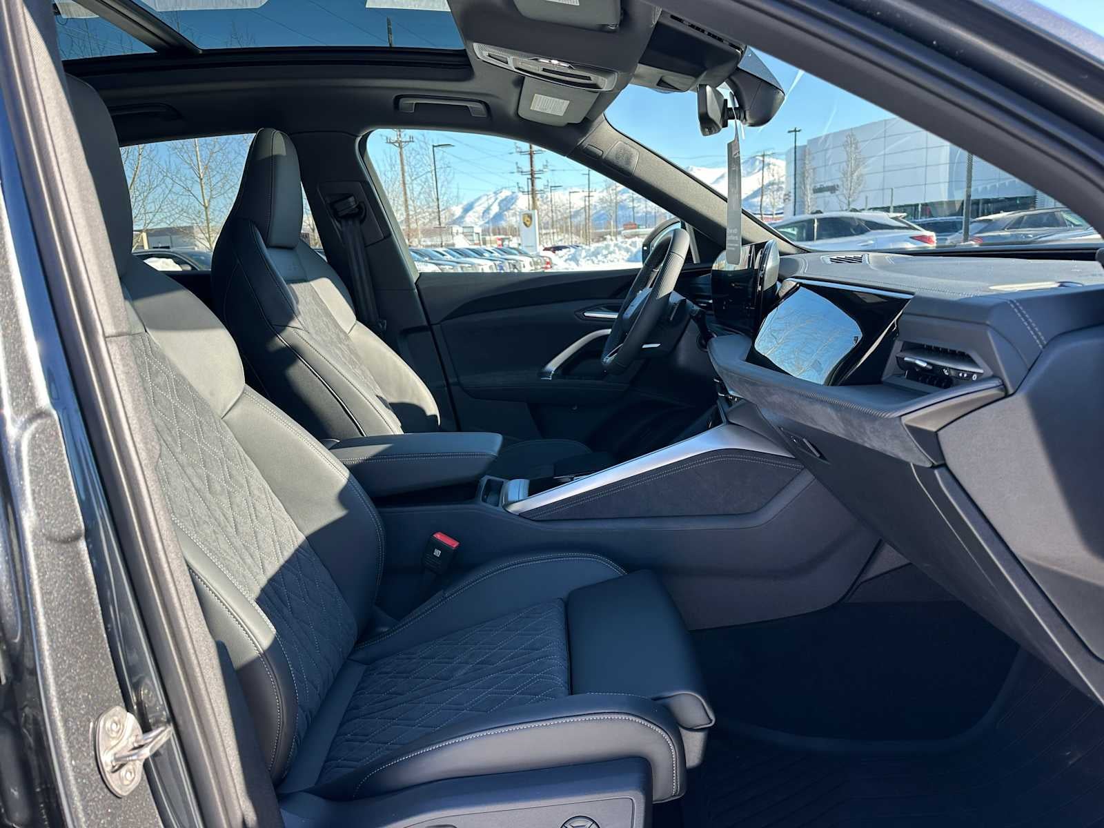 2025 Audi New SQ5 Base