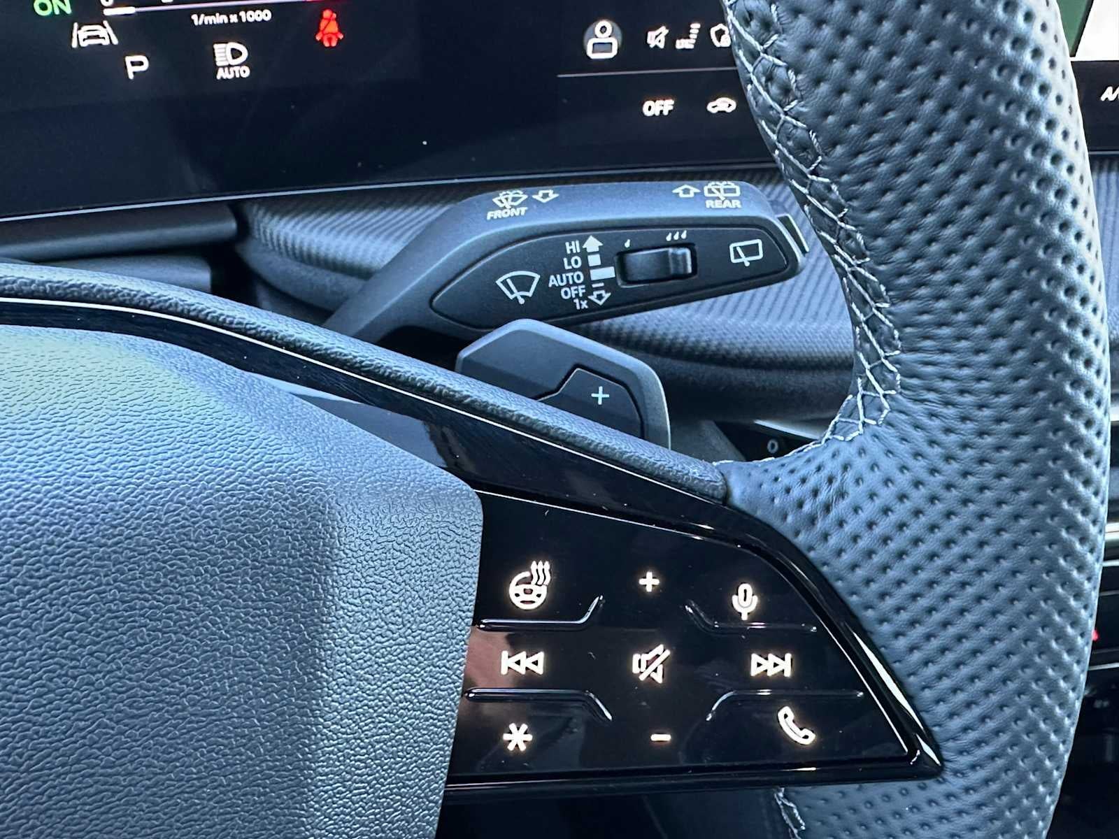 2025 Audi New SQ5 Base