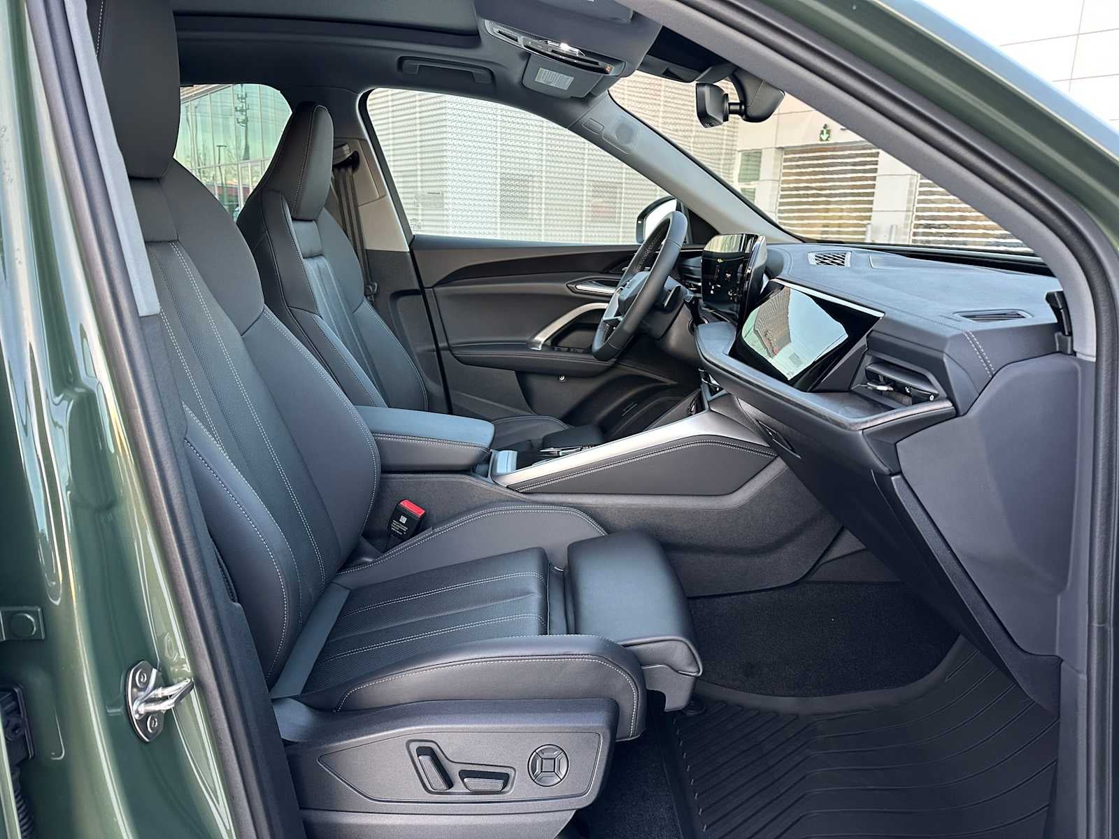 2025 Audi Q5 Base