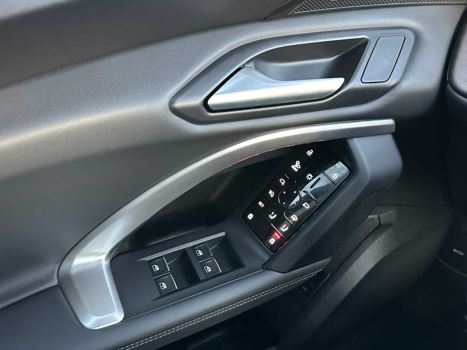 2025 Audi Q5 Base
